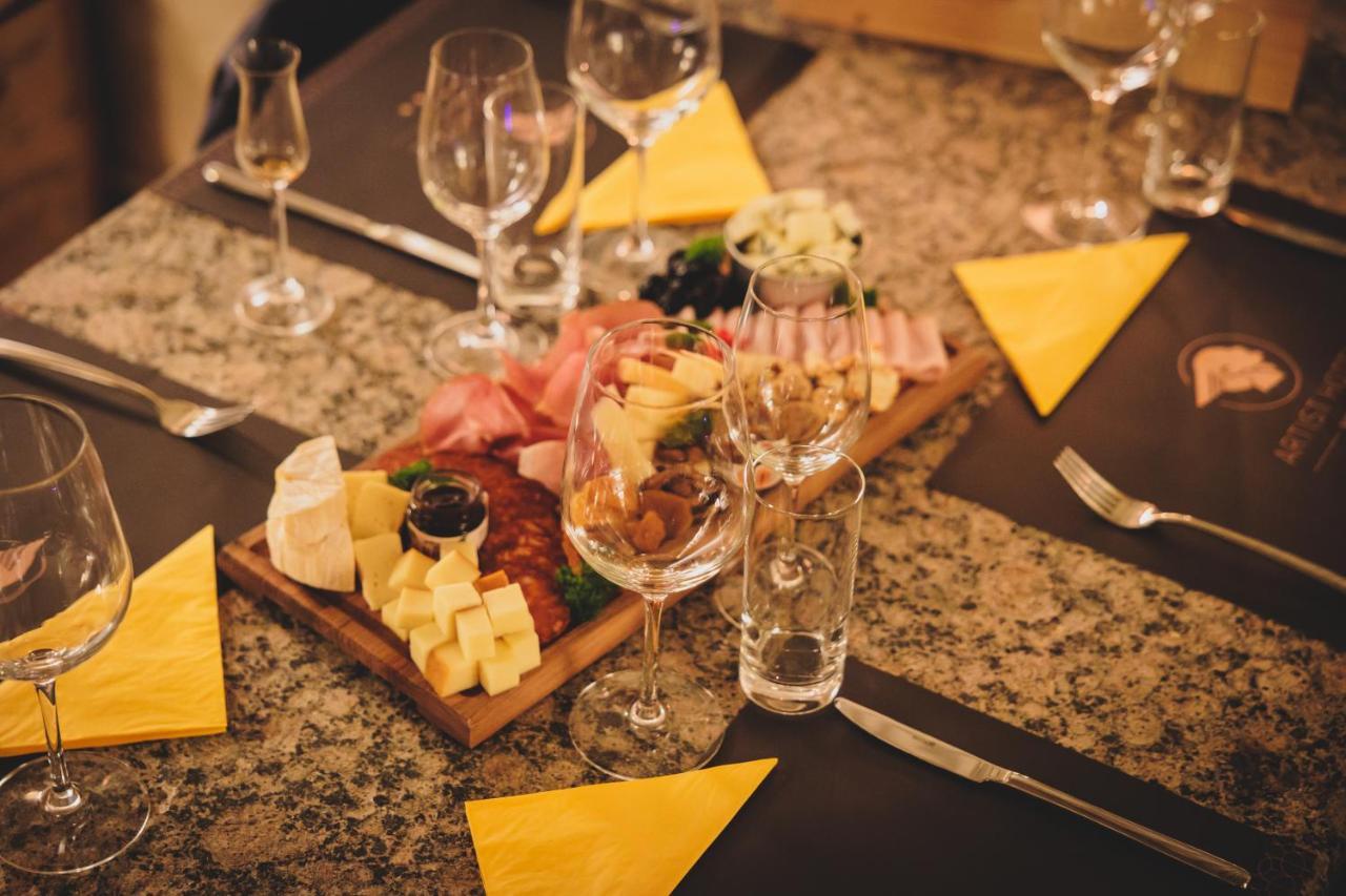 Artist Hotel Subotica Ngoại thất bức ảnh